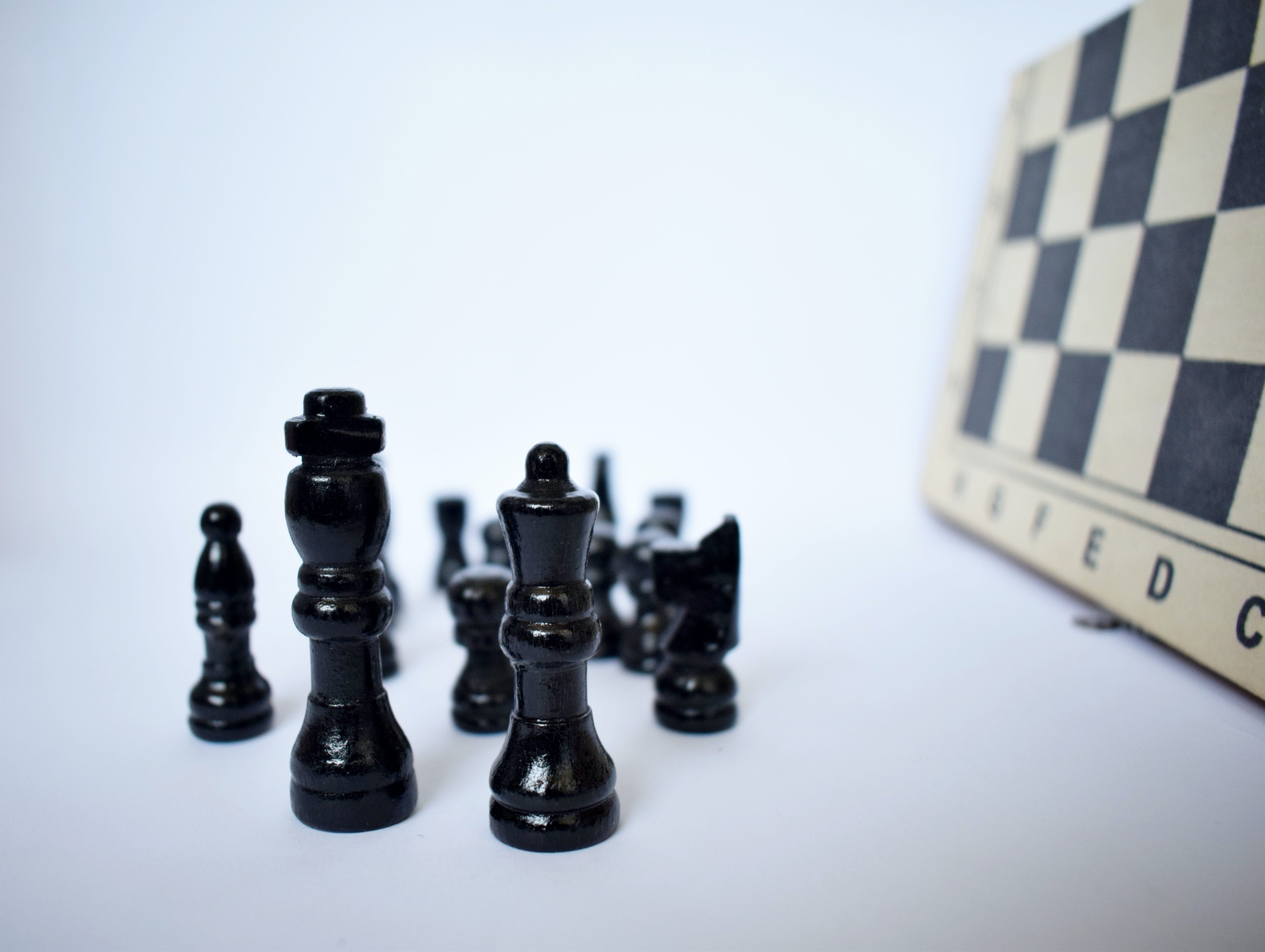 Chess Pieces tamara gak 0f4dfr Nd SB0 unsplash